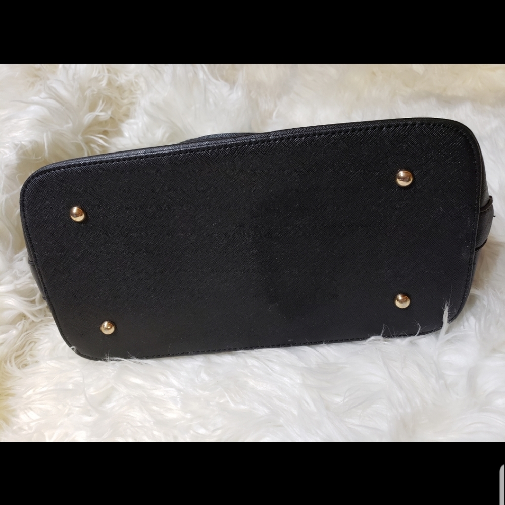 Green and black bag - Picture 4 of 4